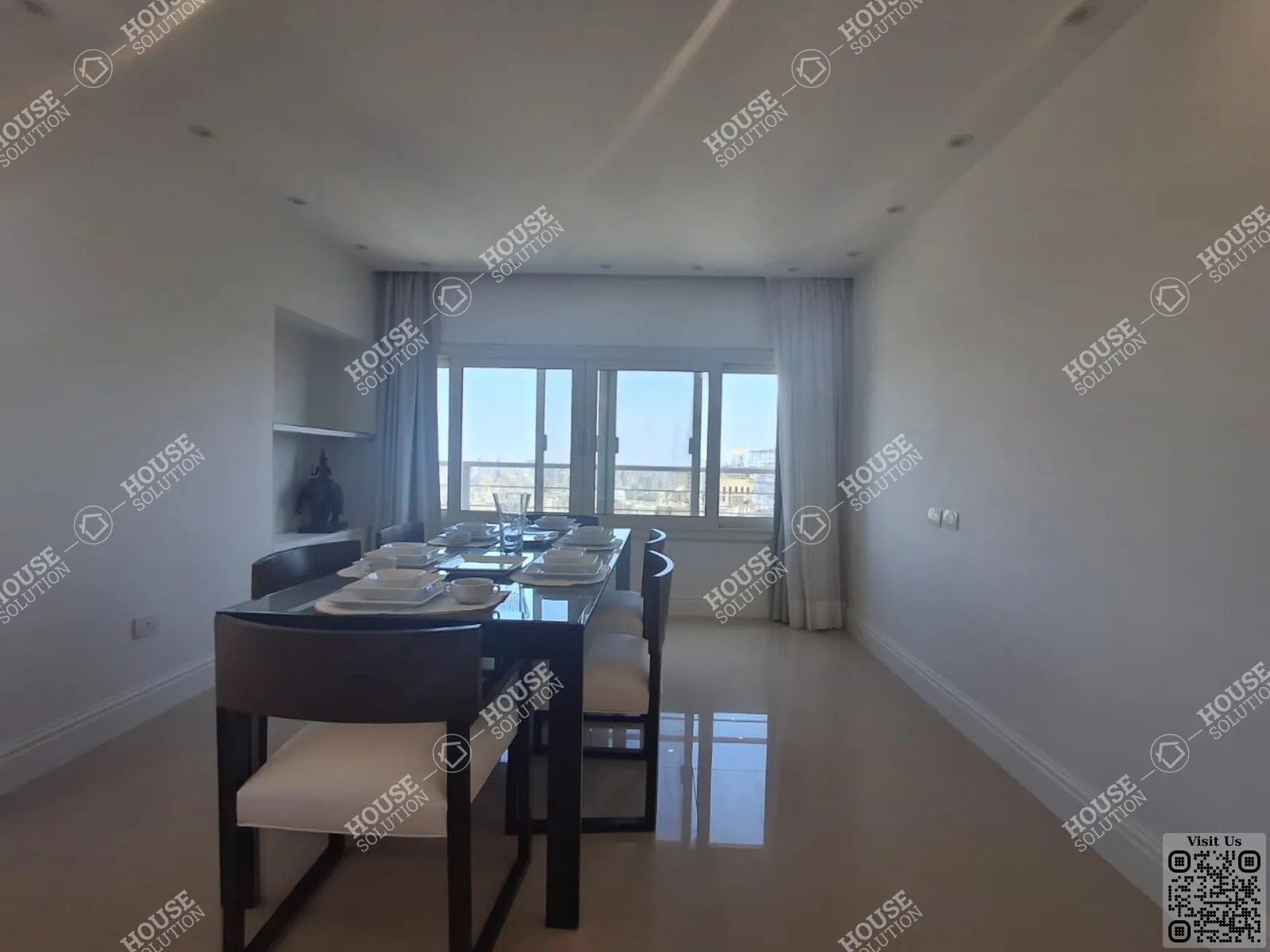 غرفة العشاء @ شقق للإيجار في العجوزه كورنيش العجوزه مساحة: 200 م² تتكون من 2 غرفة 2 حمام مفروش مودرن 5 نجوم #6182-2