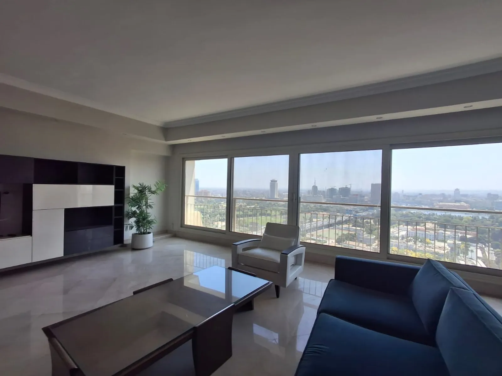 Apartments For Sale In Agouza Agouza Cornishe Area: 300 m² consists of 3 Bedrooms 3 Bathrooms Modern furnished 5 stars #6184