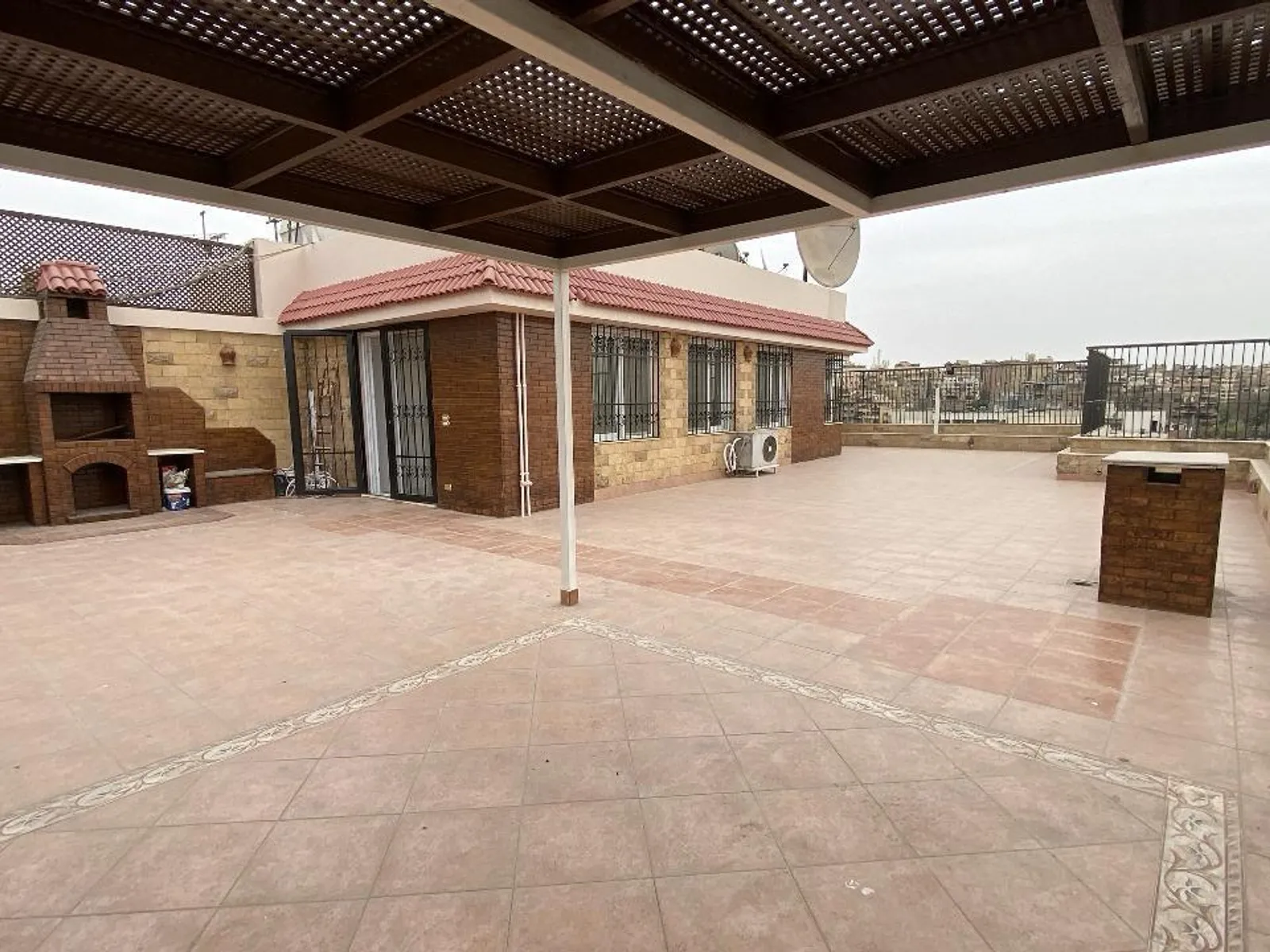 Penthouses For Sale In Maadi Maadi Degla Area: 680 m² consists of 4 Bedrooms 6 Bathrooms Semi furnished 5 stars #6220