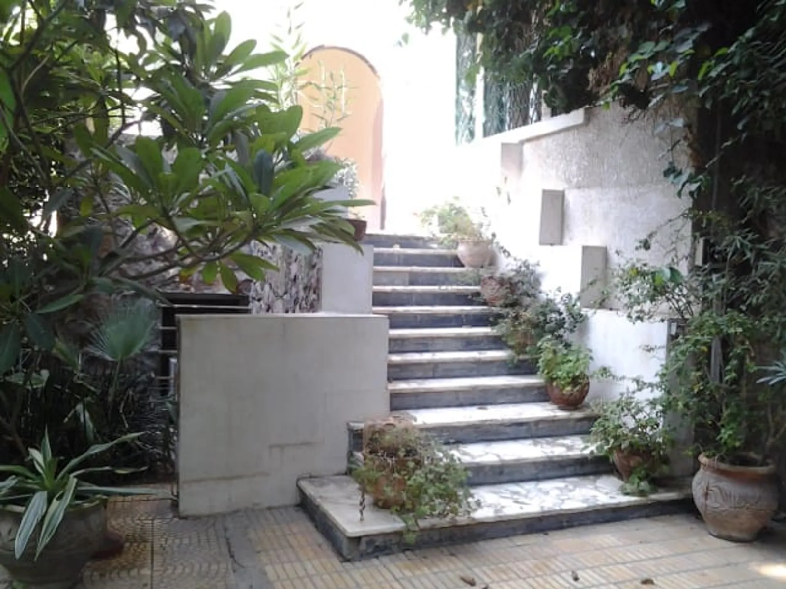 Ground Floors For Sale In Maadi Maadi Sarayat Area: 200 m² consists of 3 Bedrooms 3 Bathrooms Furnished 5 stars #6265
