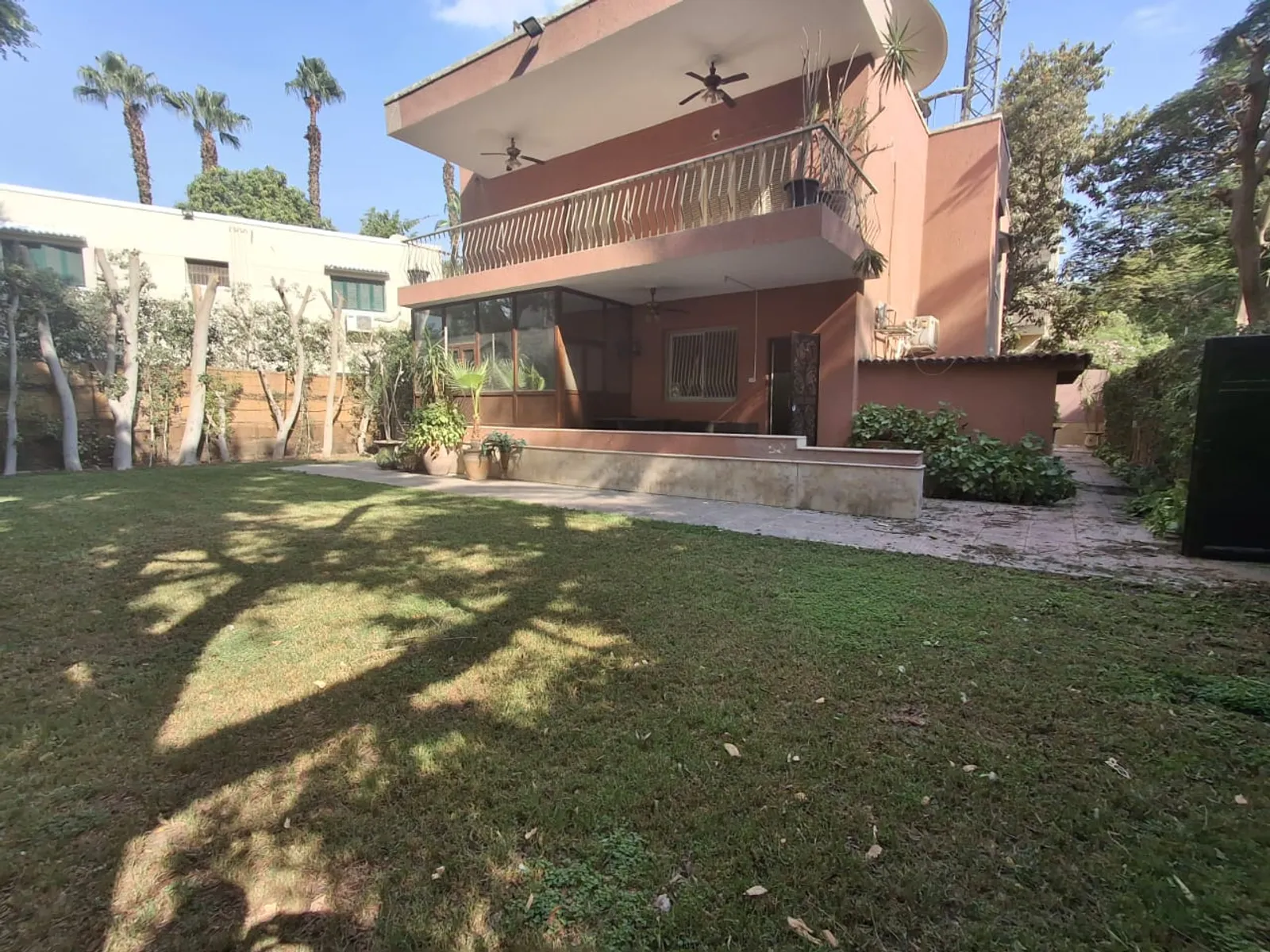 Villas For Sale In Maadi Maadi Sarayat Area: 300 m² consists of 3 Bedrooms 3 Bathrooms Semi furnished 5 stars #6278