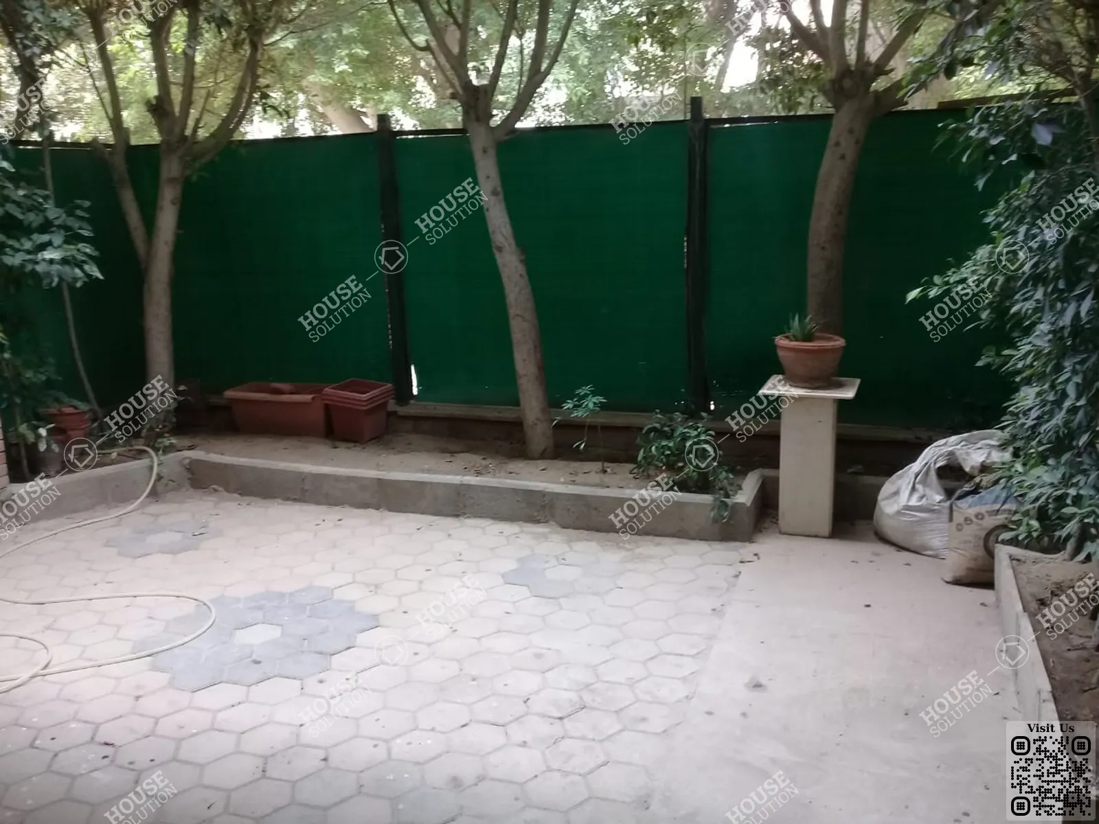 حديقة خاصة	 @ دور ارضي للإيجار في المعادي سرايات المعادي مساحة: 200 م² تتكون من 4 غرفة 4 حمام مفروش 5 نجوم #6305-0