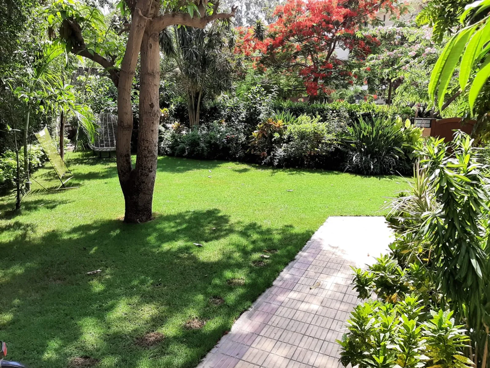 Villas For Sale In Maadi Maadi Sarayat Area: 450 m² consists of 4 Bedrooms 5 Bathrooms Semi furnished 5 stars #6306