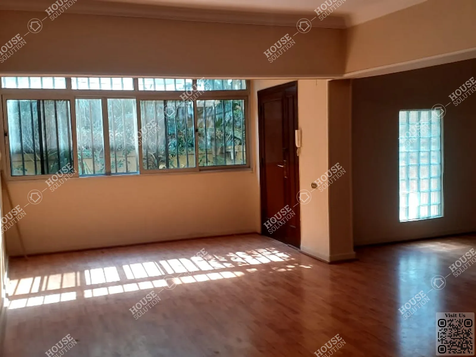 غرفة الاستقبال	 @ دور ارضي للإيجار في المعادي دجله المعادي مساحة: 300 م² تتكون من 4 غرفة 3 حمام نصف مفروش 5 نجوم #6338-2