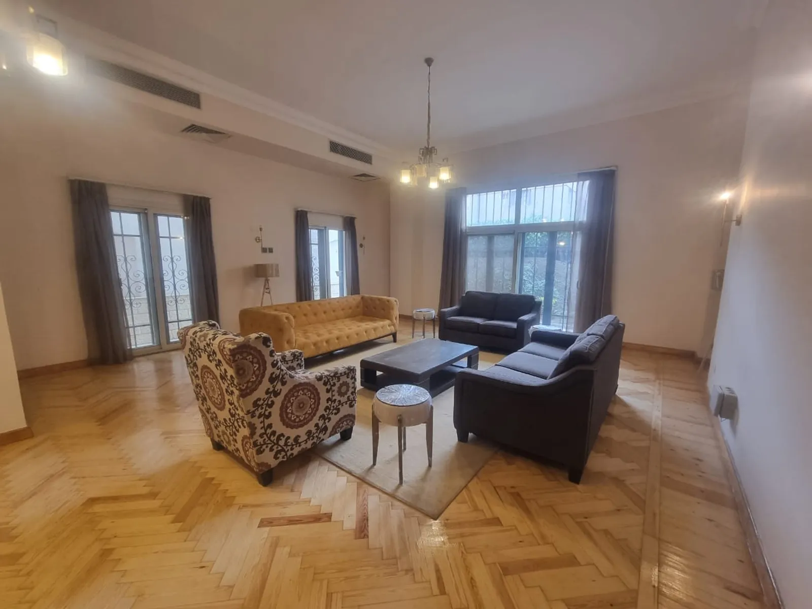 دور ارضي للبيع في المعادي سرايات المعادي مساحة: 400 م² تتكون من 6 غرفة 7 حمام مفروش مودرن 5 نجوم #6465