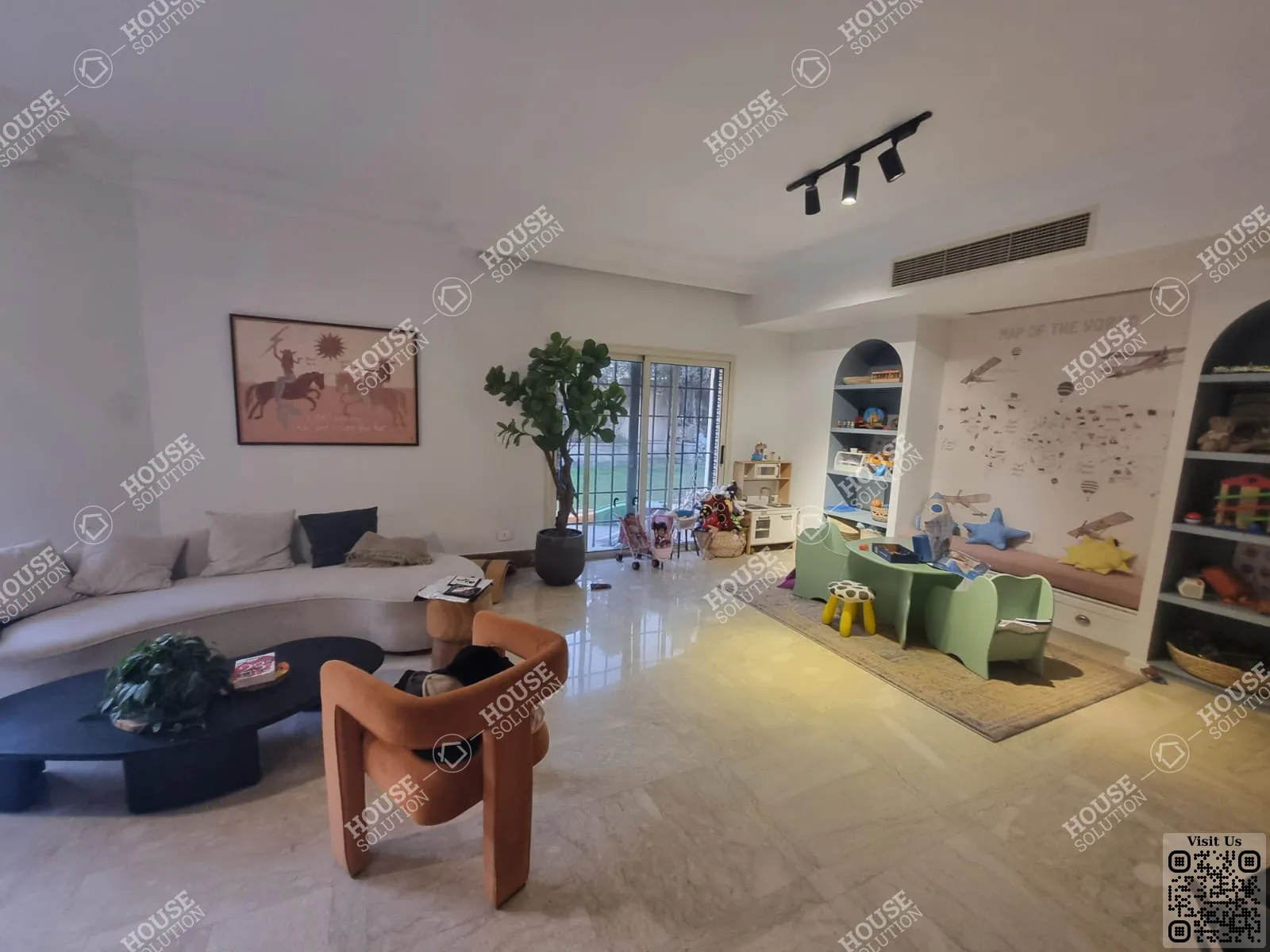 غرفة الاستقبال	 @ توين هاوس للإيجار في القاهرة الجديدة قطاميه ريزيدنس مساحة: 450 م² تتكون من 5 غرفة 4 حمام مفروش مودرن 5 نجوم #6469-1