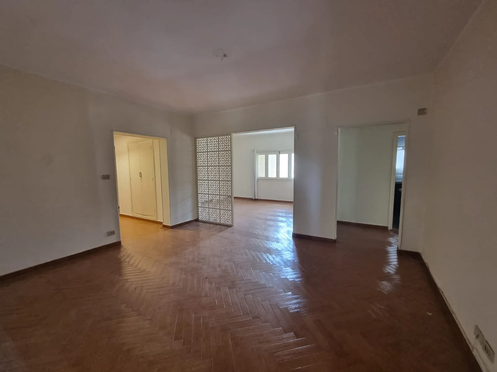 Apartments For Sale In Maadi Maadi Sarayat Area: 120 m² consists of 2 Bedrooms 2 Bathrooms Semi furnished 5 stars #6519