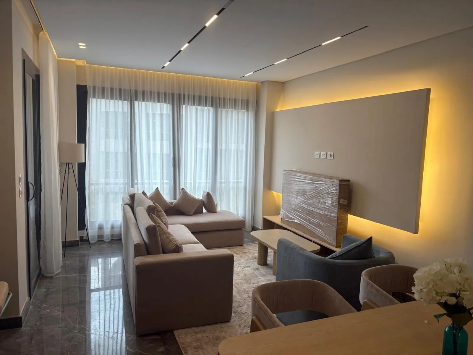 Apartments For Sale In New Cairo District 5 Area: 161 m² consists of 3 Bedrooms 2 Bathrooms Modern furnished 5 stars #6525