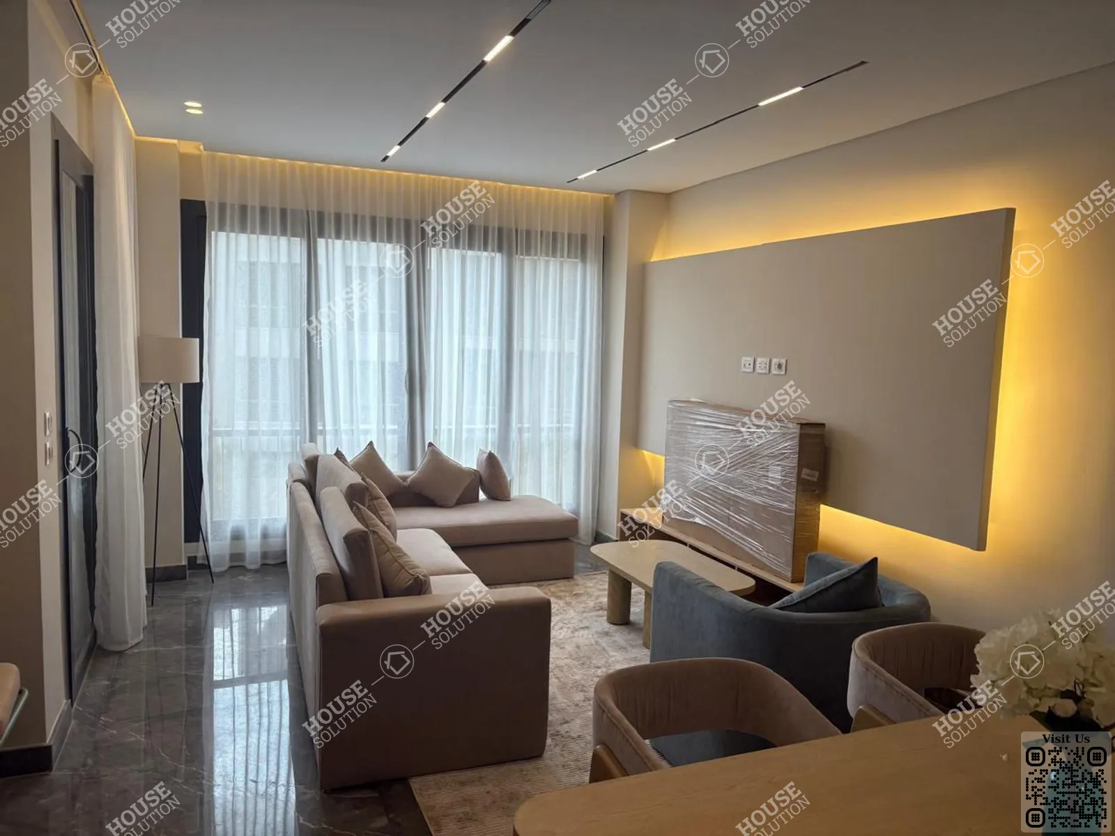 غرفة الاستقبال	 @ شقق للإيجار في القاهرة الجديدة المنطقة الخامسة مساحة: 161 م² تتكون من 3 غرفة 2 حمام مفروش مودرن 5 نجوم #6525-0