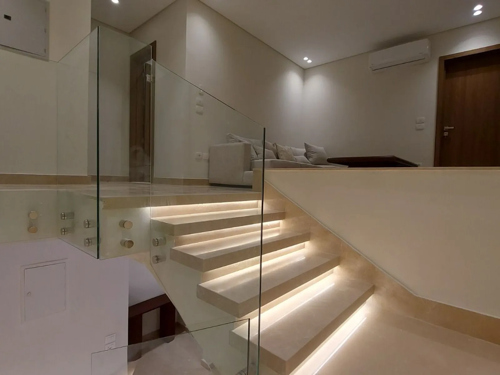 Ground Floors For Sale In New Cairo Hyde Park Area: 211 m² consists of 3 Bedrooms 3 Bathrooms Modern furnished 5 stars #6527