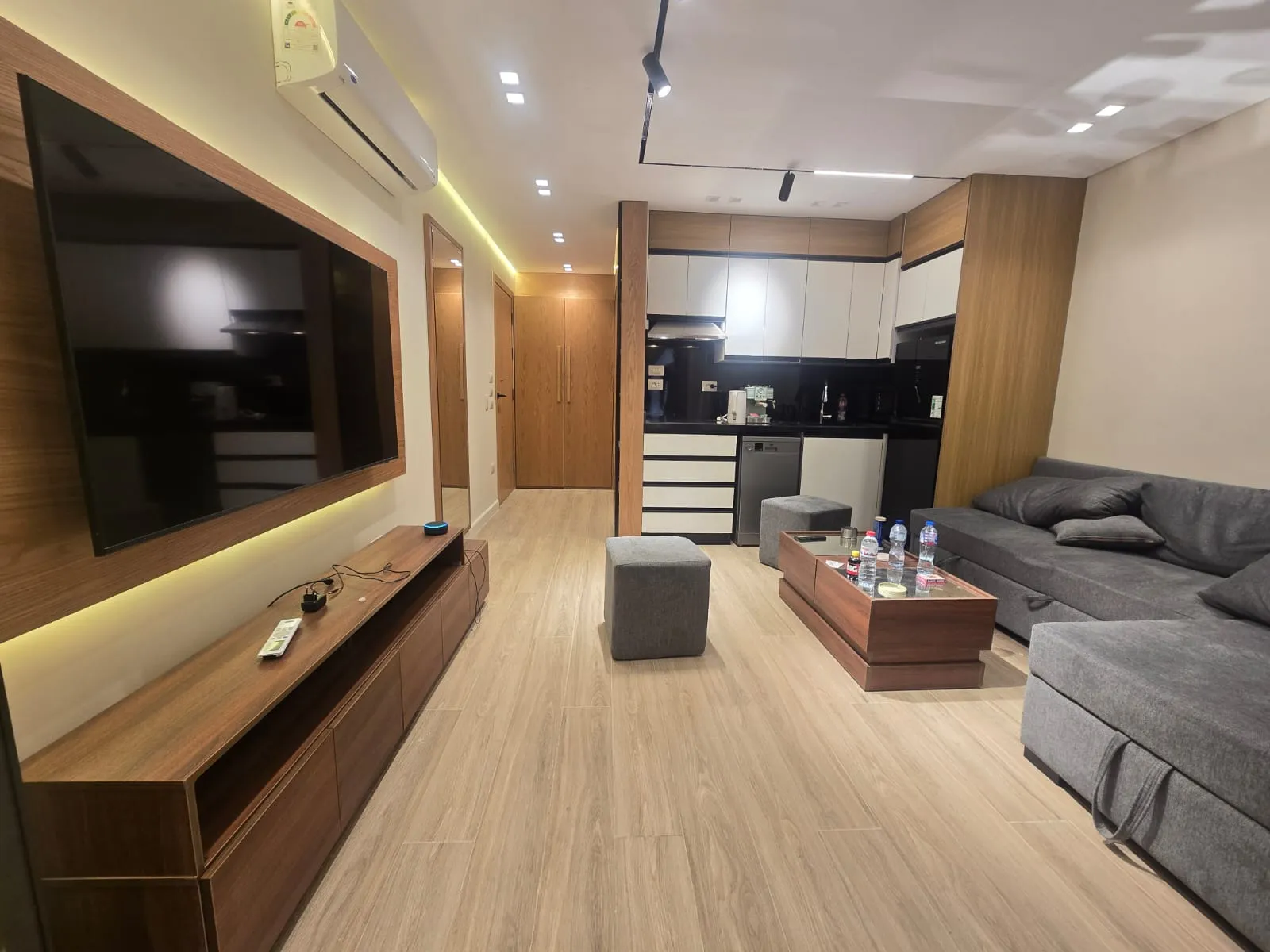 Studios For Sale In Maadi Maadi Zahraa Area: 65 m² consists of 1 Bedrooms 1 Bathrooms Modern furnished 1 stars #6542