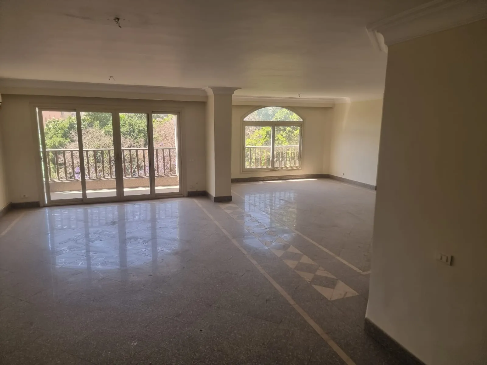 Apartments For Sale In Maadi Maadi Degla Area: 320 m² consists of 4 Bedrooms 3 Bathrooms Semi furnished 5 stars #6557