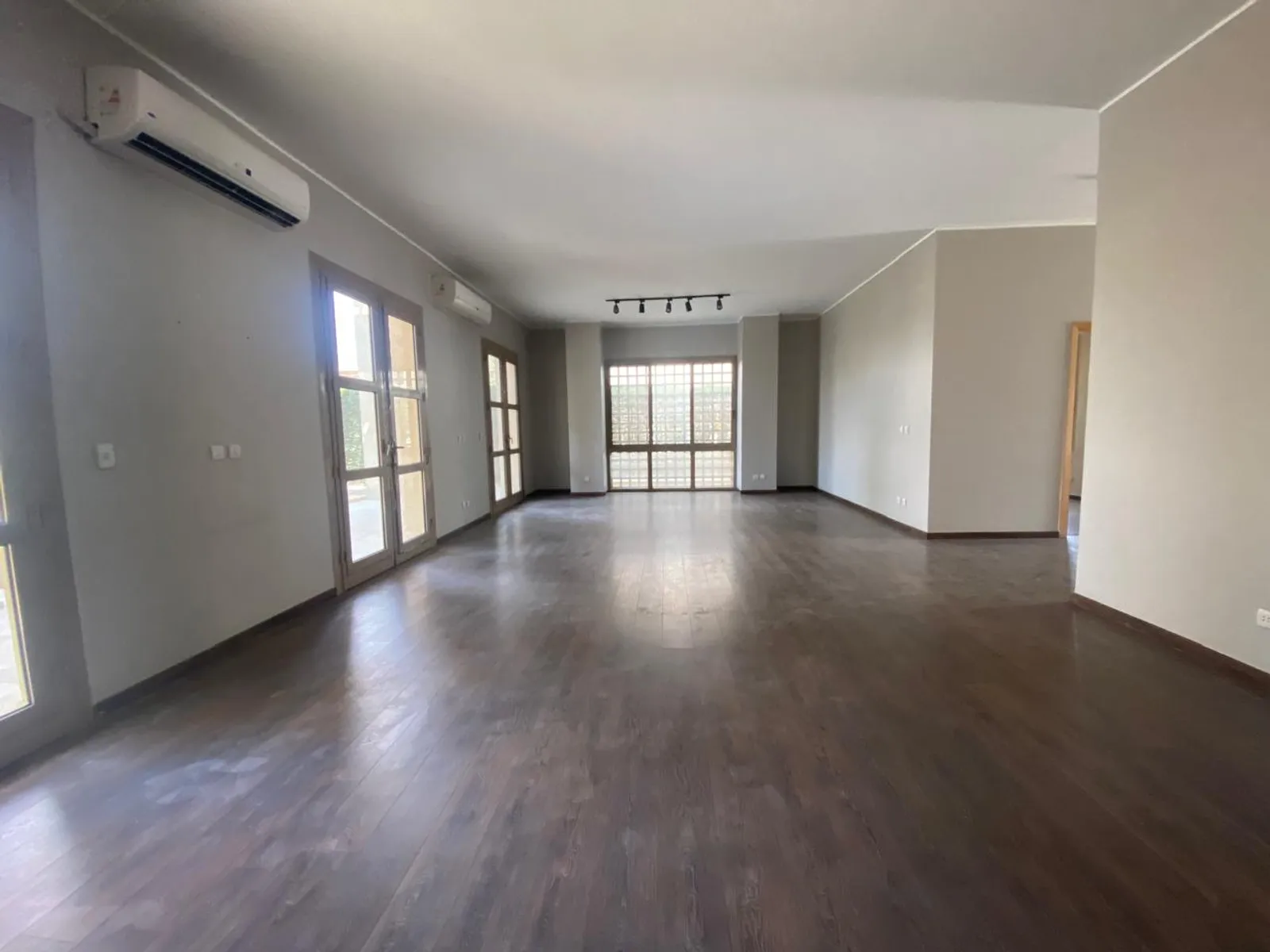 Villas For Sale In Sheikh Zayed Allegria By SODIC Area: 550 m² consists of 5 Bedrooms 6 Bathrooms Semi furnished 5 stars #6590