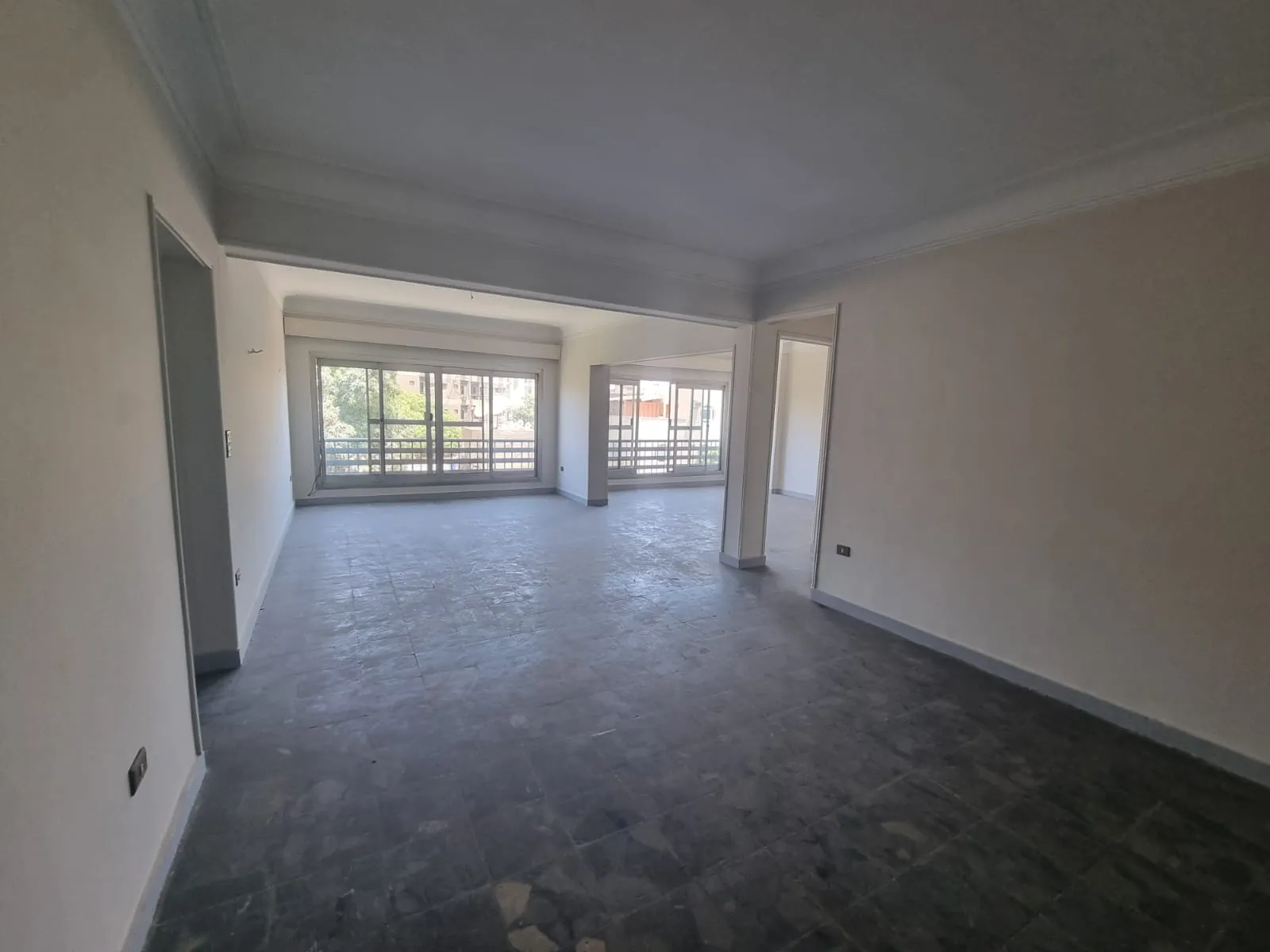 Apartments For Sale In Maadi Maadi Degla Area: 145 m² consists of 3 Bedrooms 2 Bathrooms Unfurnished 5 stars #6649